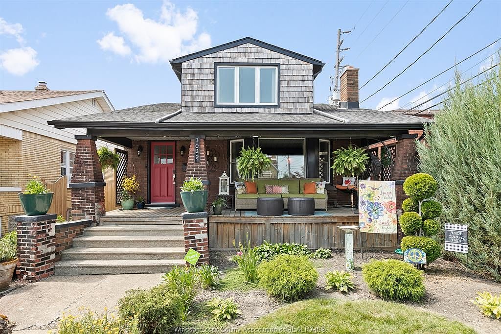 1029 Parent Ave, Windsor, ON N9A 2E4 Zillow