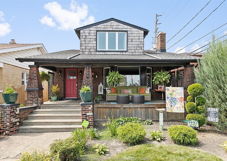1st image of 1029 Parent Ave