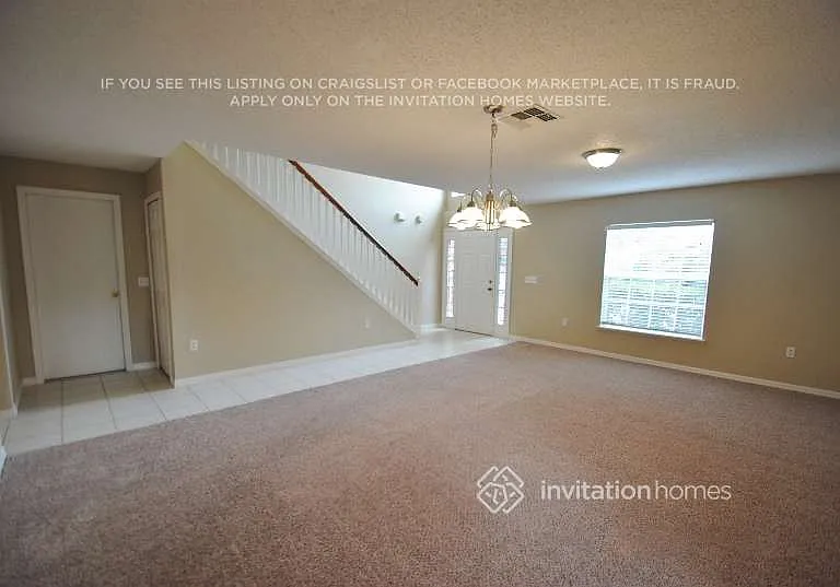 1249 Stonewater Cir — Photo 2
