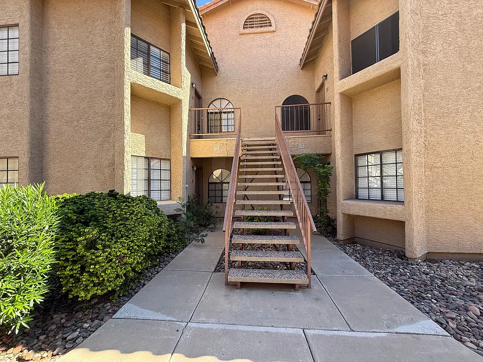 930 N Mesa Dr #2082