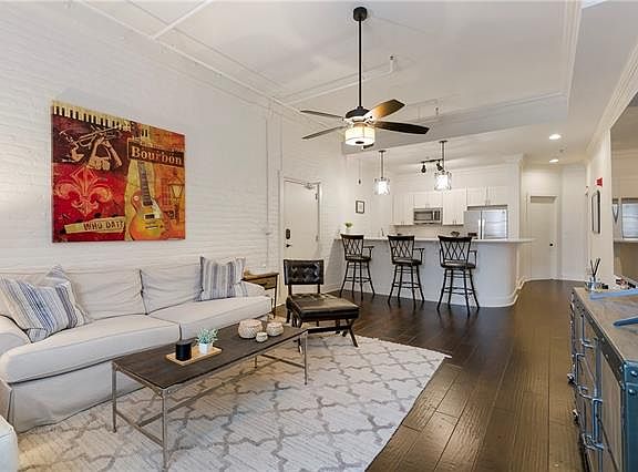 4th image of 633 Tchoupitoulas St APT 6