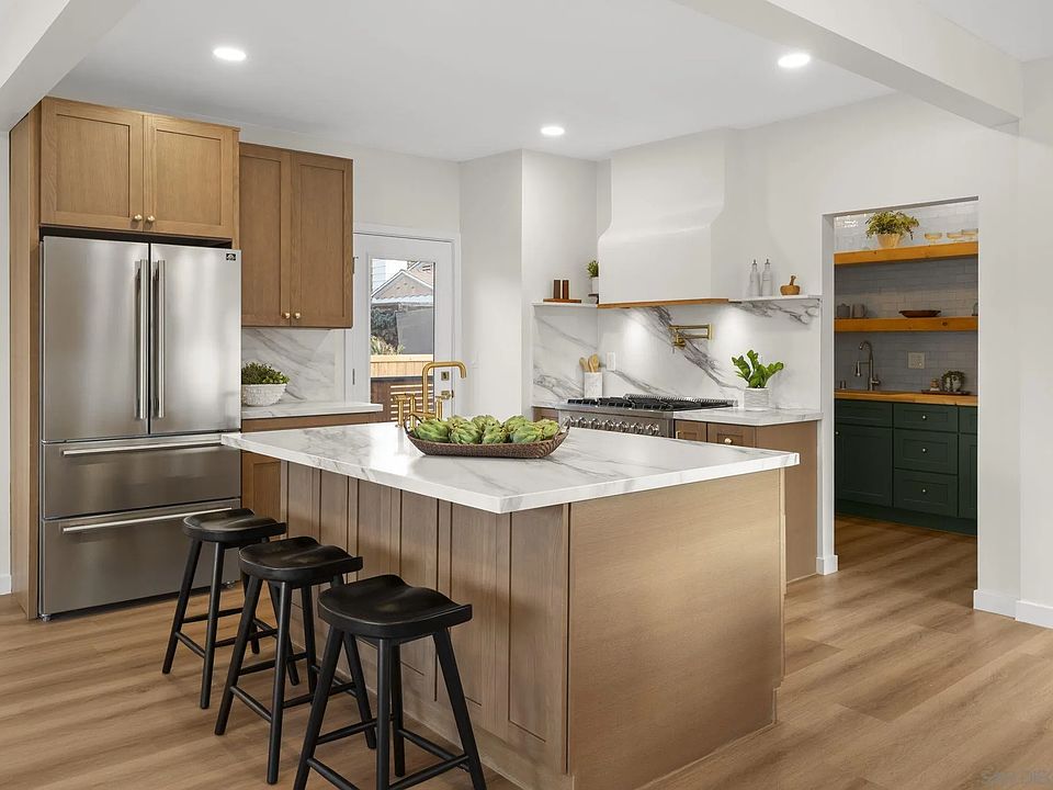 1st image of 1091 Lincoln Ave