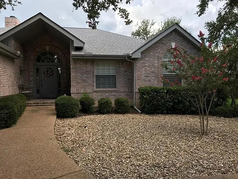 316 Duck Lake Dr — Photo 4