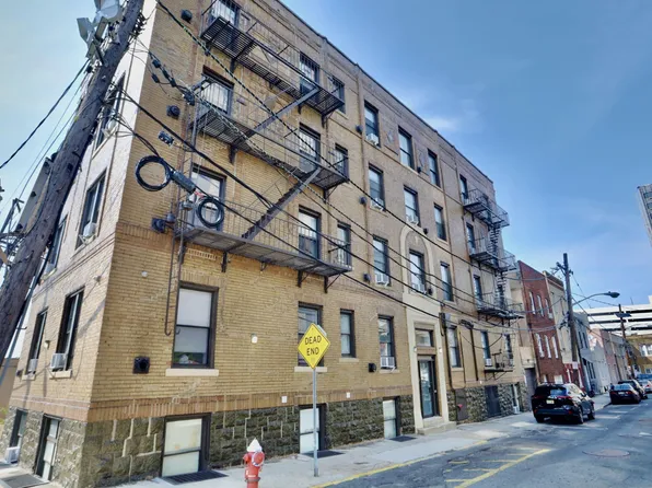 4901 Murphy Place image 14 of 18