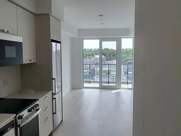 75 James St S #2311 — Photo 2