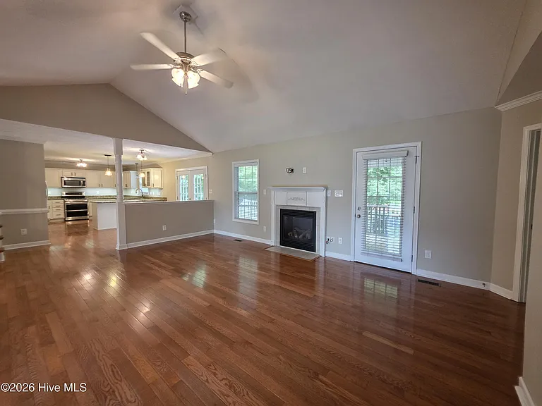 205 Woodberry Pl — Photo 5