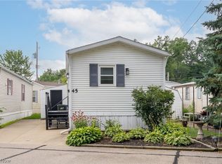 44 Flamingo Ave, Amherst, OH 44001