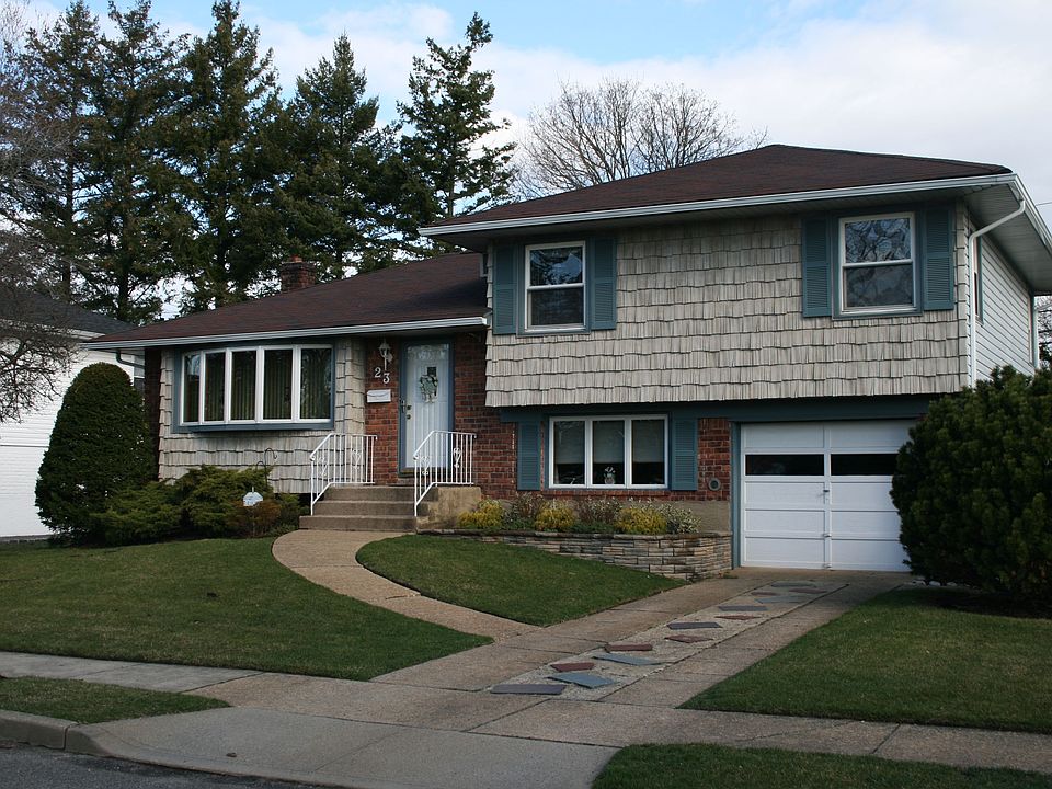 1st image of 23 Damin Dr