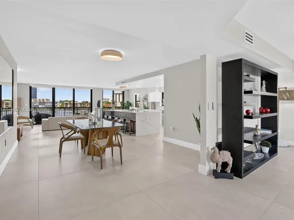 200 Golden Isles Dr APT 306, Hallandale Beach, FL 33009