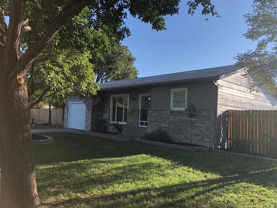 1st image of 1820 N Sequoyah Dr
