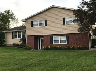 18999 Maple Ln, Saegertown, PA 16433