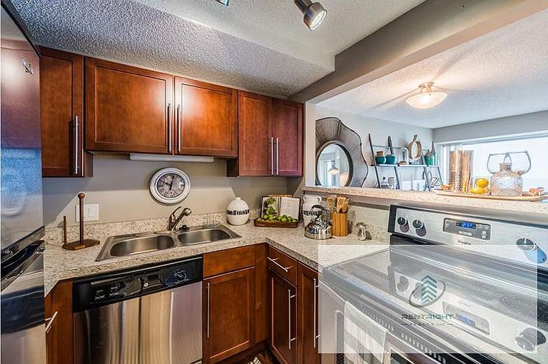 1st image of 441 E Erie St #4403