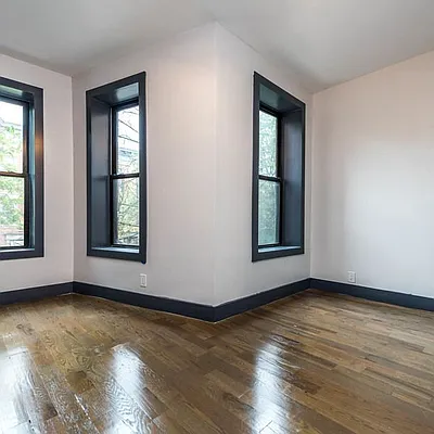 Rented by Nooklyn NYC LLC | media 72