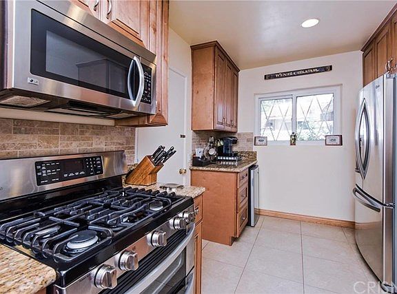 5th image of 20924 Costanso St