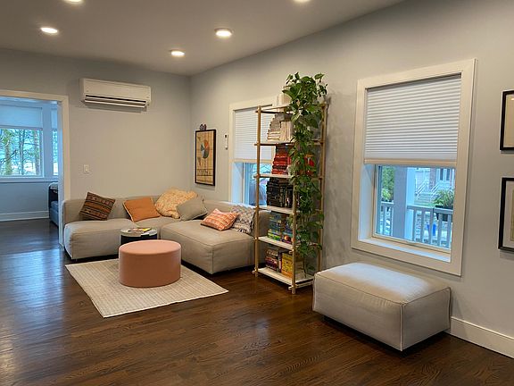 4th image of 32 Washington Ave #2