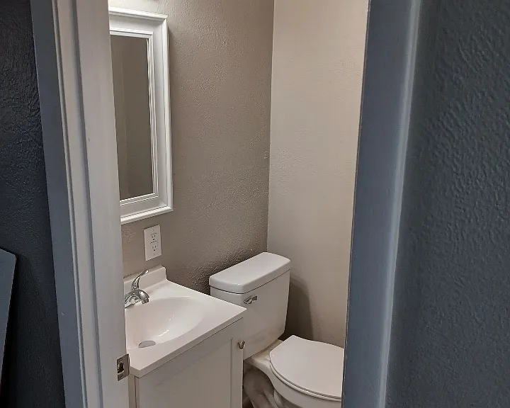 2104 E Empire St #1 — Photo 8