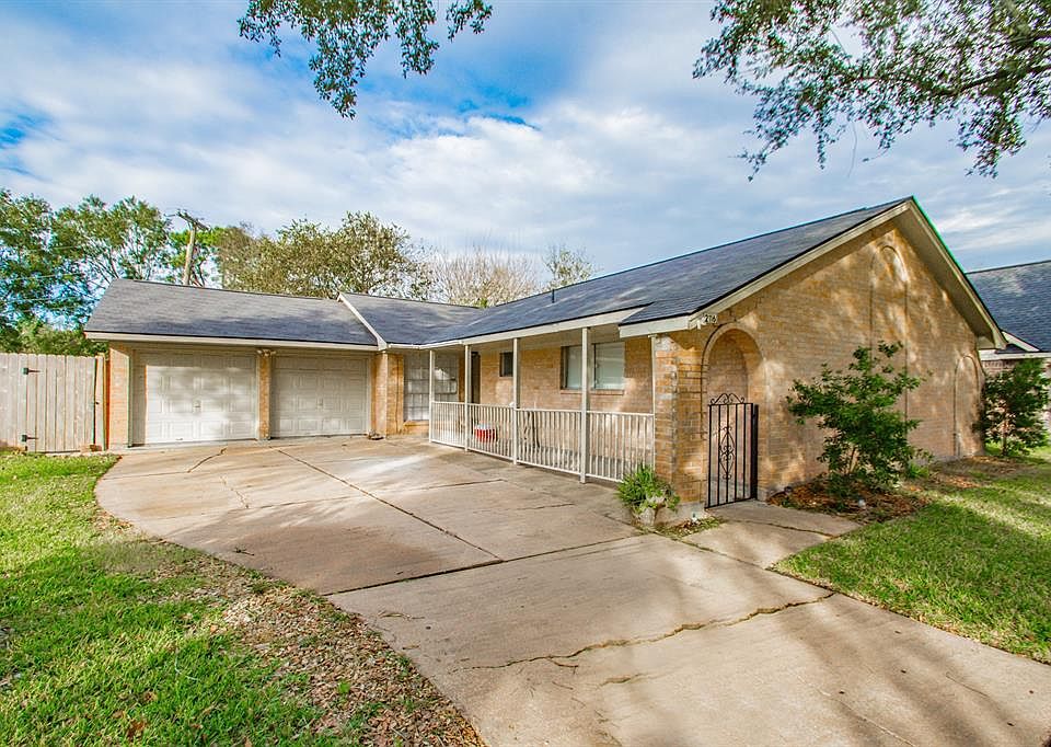 1st image of 2116 Savanna Ct N