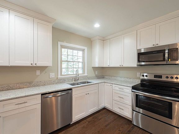 3rd image of 4011 E Morningside Dr