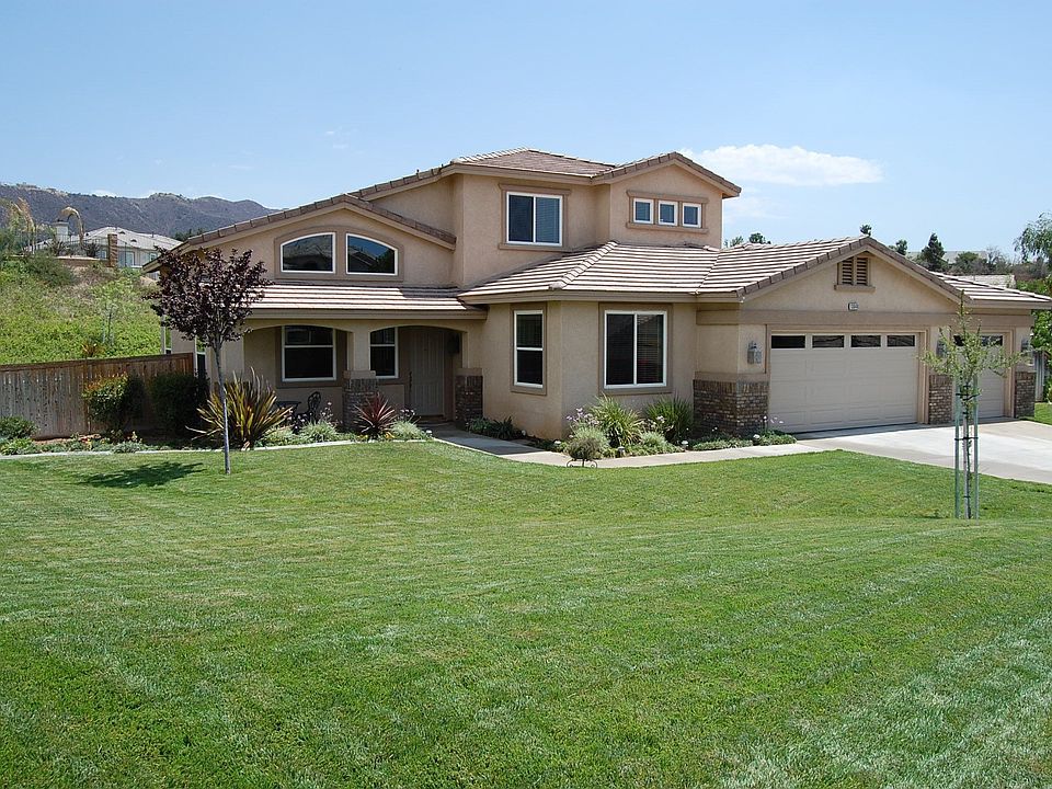 Welcome Home to Prestigious Whisper Ridge!