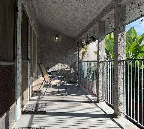 2nd image of 241 N Kenwood St APT 4