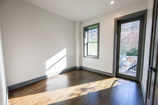 Rented by Brooklyn Group | media 10