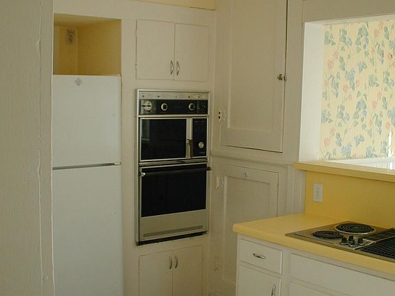 3rd image of 1044 W Huisache Ave #1
