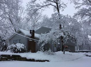 538 Bread And Cheese Hollow Rd, Northport, NY 11768