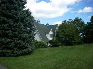 15 Kelly Ln APT B, Pine Bush, NY 12566