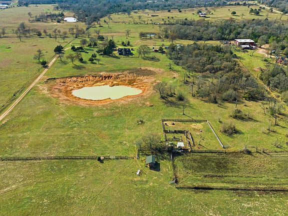 5th image of 27185 Muckelroy Rd