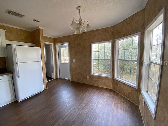 4th image of 2423 SE 174th Ct