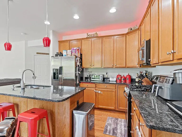 80 Sanctuary Ln — Photo 4