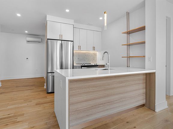 2nd image of 2-24 26th Ave #215