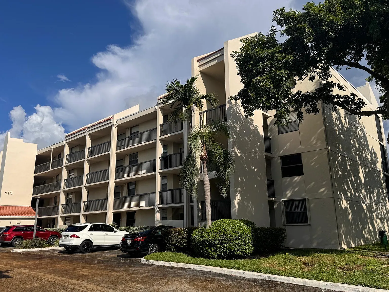 2 bed, 2.0 bath, 920 sqft, $2,000 — Photo 3