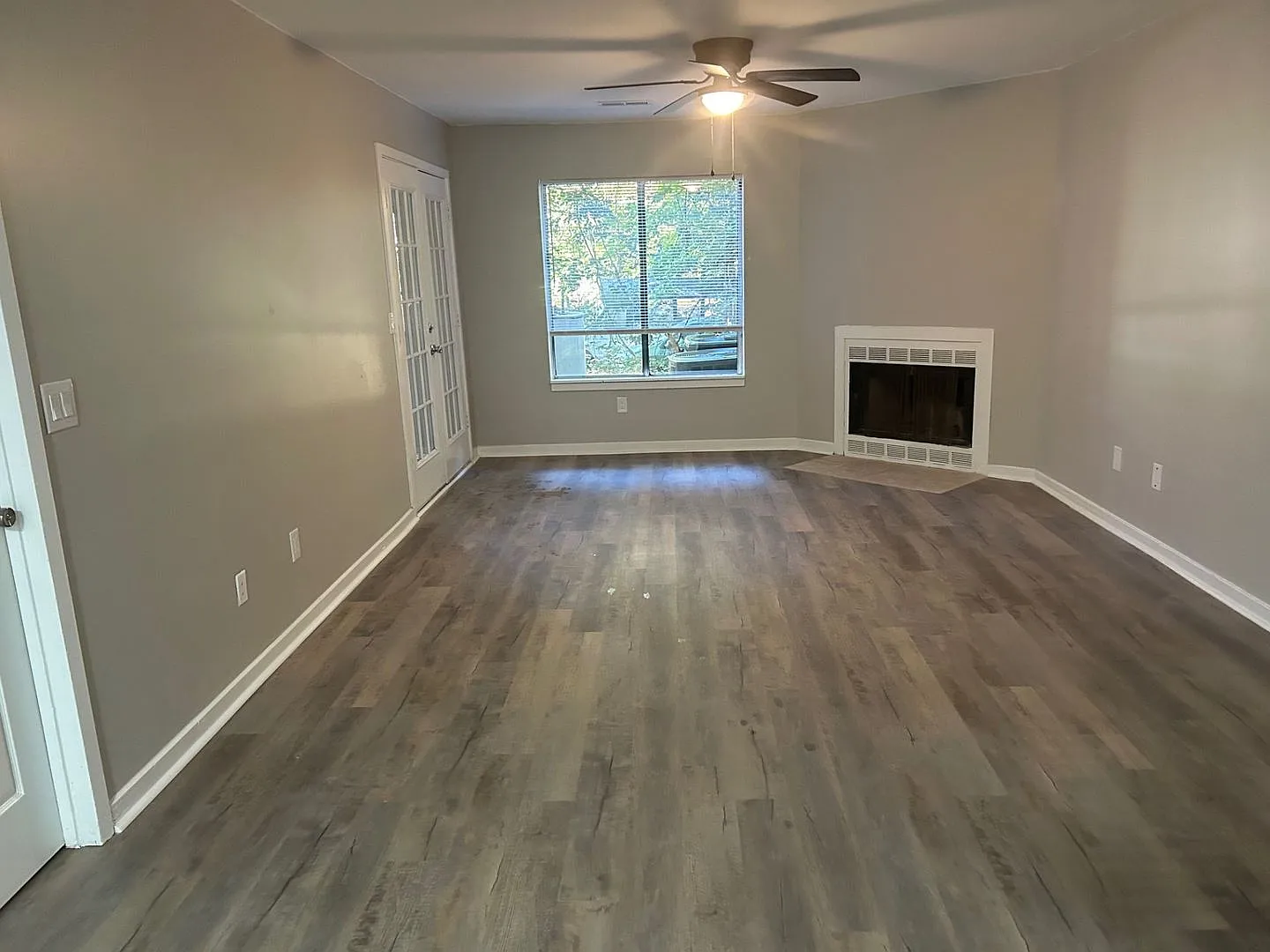 Updated Creekside Community Condominium — Photo 3