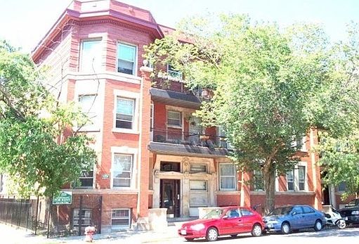 1st image of 4118 N Clarendon Ave #3