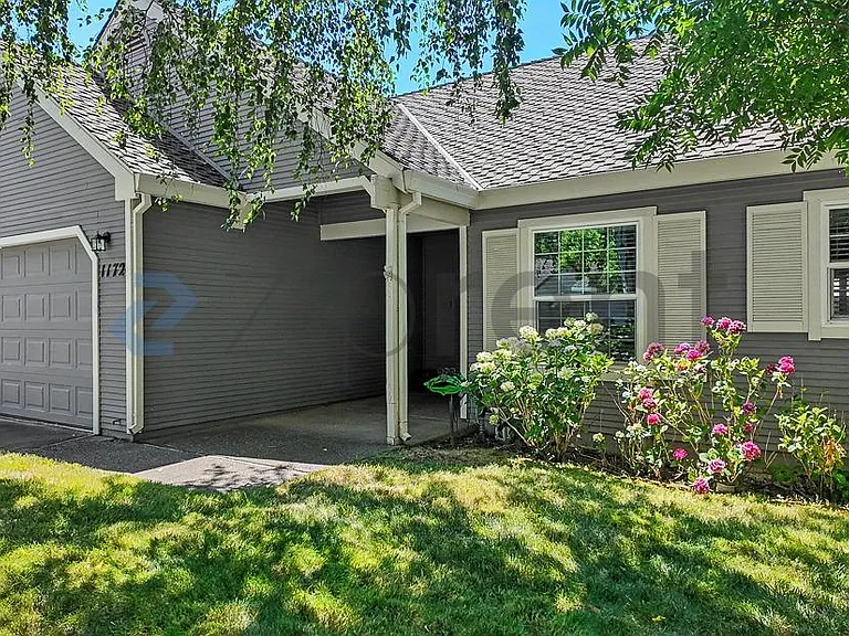 1172 Spruce Tree Cir — Photo 4