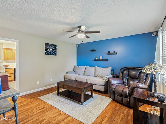 4th image of 8663 Tervada Dr