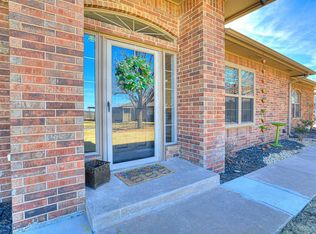 16136 Vintage Ct, Edmond, OK 73013