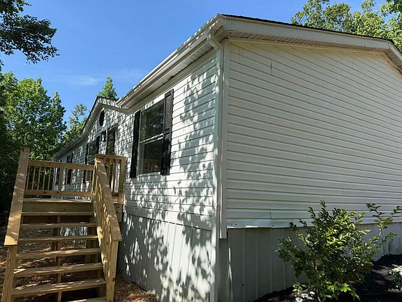 3rd image of 890 Burks Rd