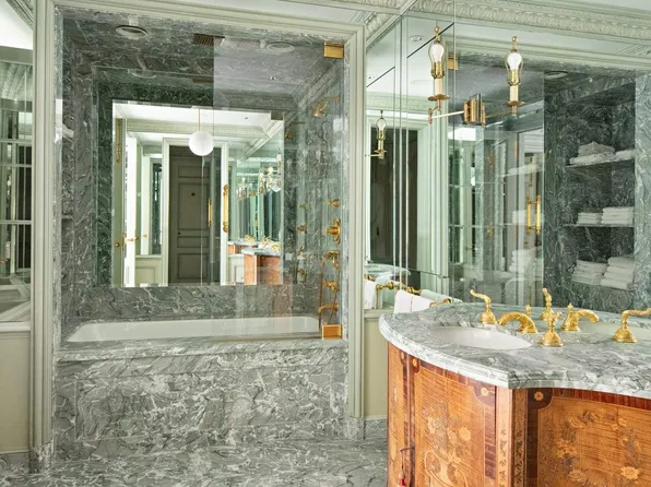 910 5th Avenue image 11 of 17