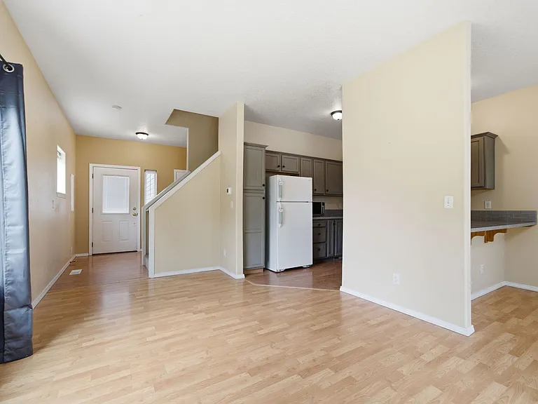 1499 NE Birkshire Ct — Photo 5