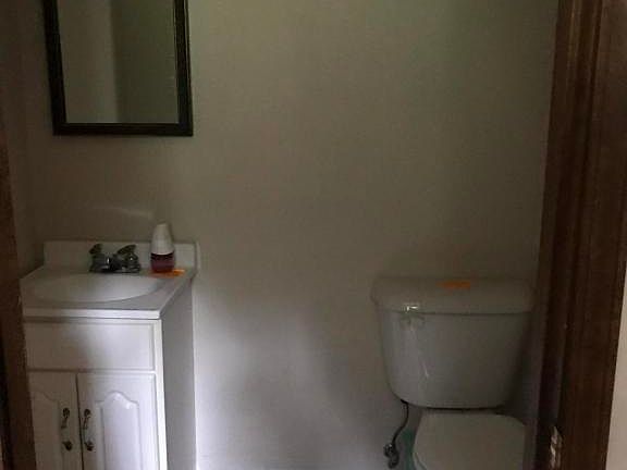 5th image of 1555 Wood Ave