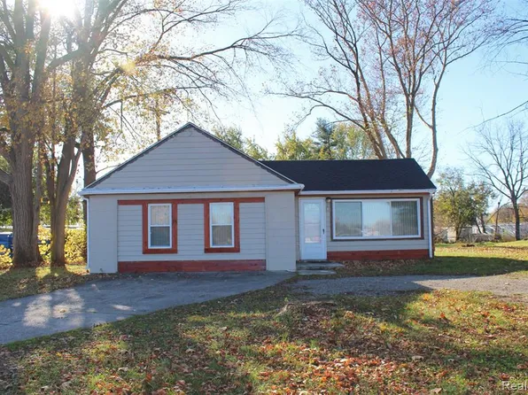 43267 Utica Rd, Sterling Heights, MI 48314