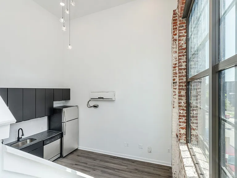 3003 Glenwood — Photo 160