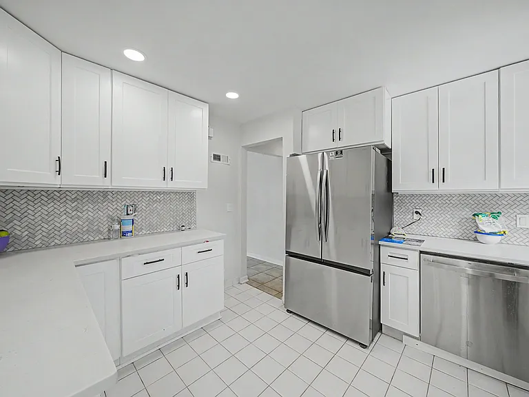 35-10 Lindsay Rd — Photo 9