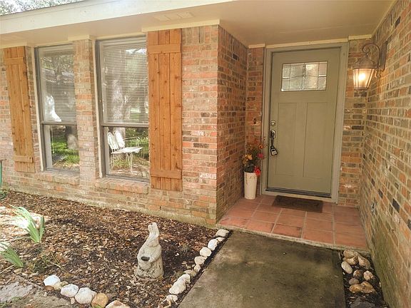 3rd image of 158 Augusta Dr