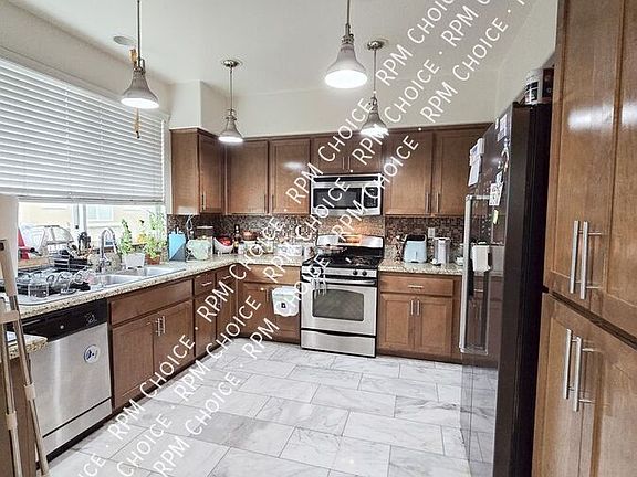 3rd image of 11920 Manzanilla Ln