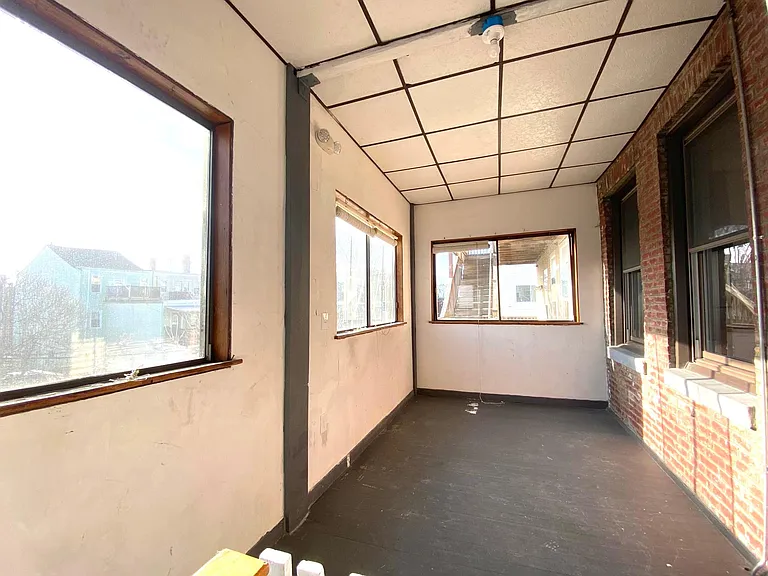 217 Saratoga St #1 — Photo 15