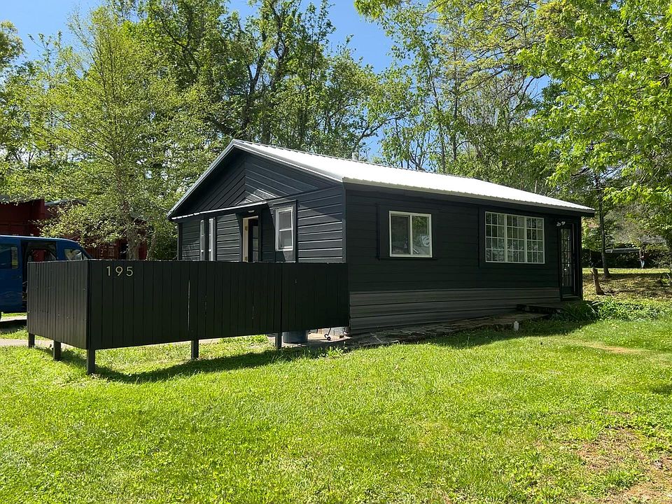 195 Richland St, Waynesville, NC 28786 Zillow