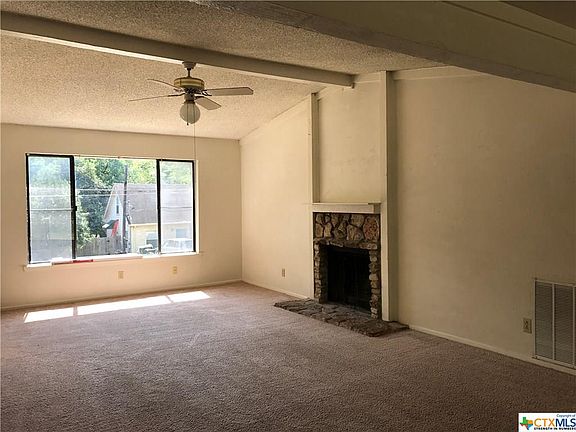 4th image of 1004 Earle St #6